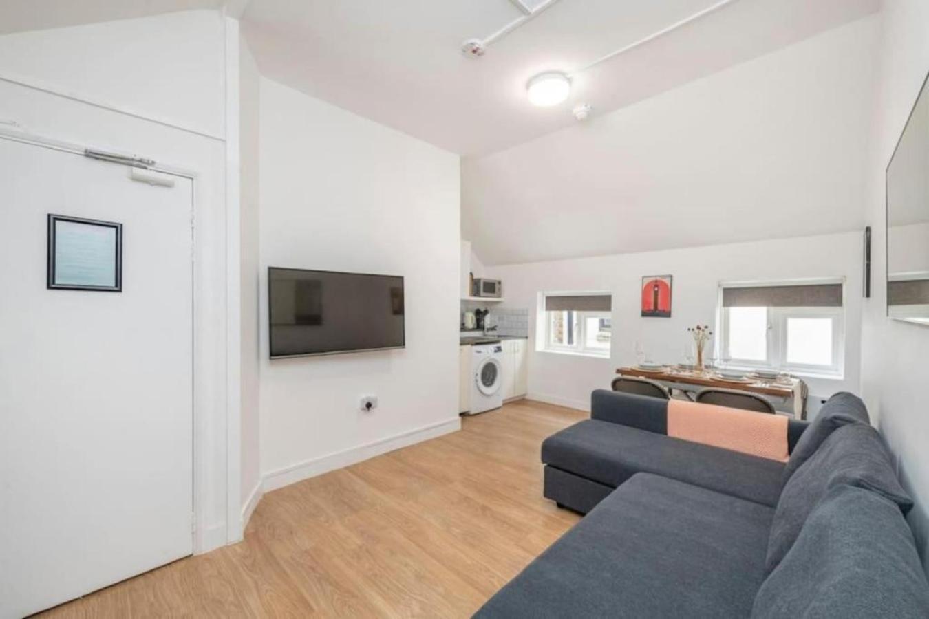 Appartamento The Cutesy - Fitzrovia - By Frankie Says Londra Esterno foto